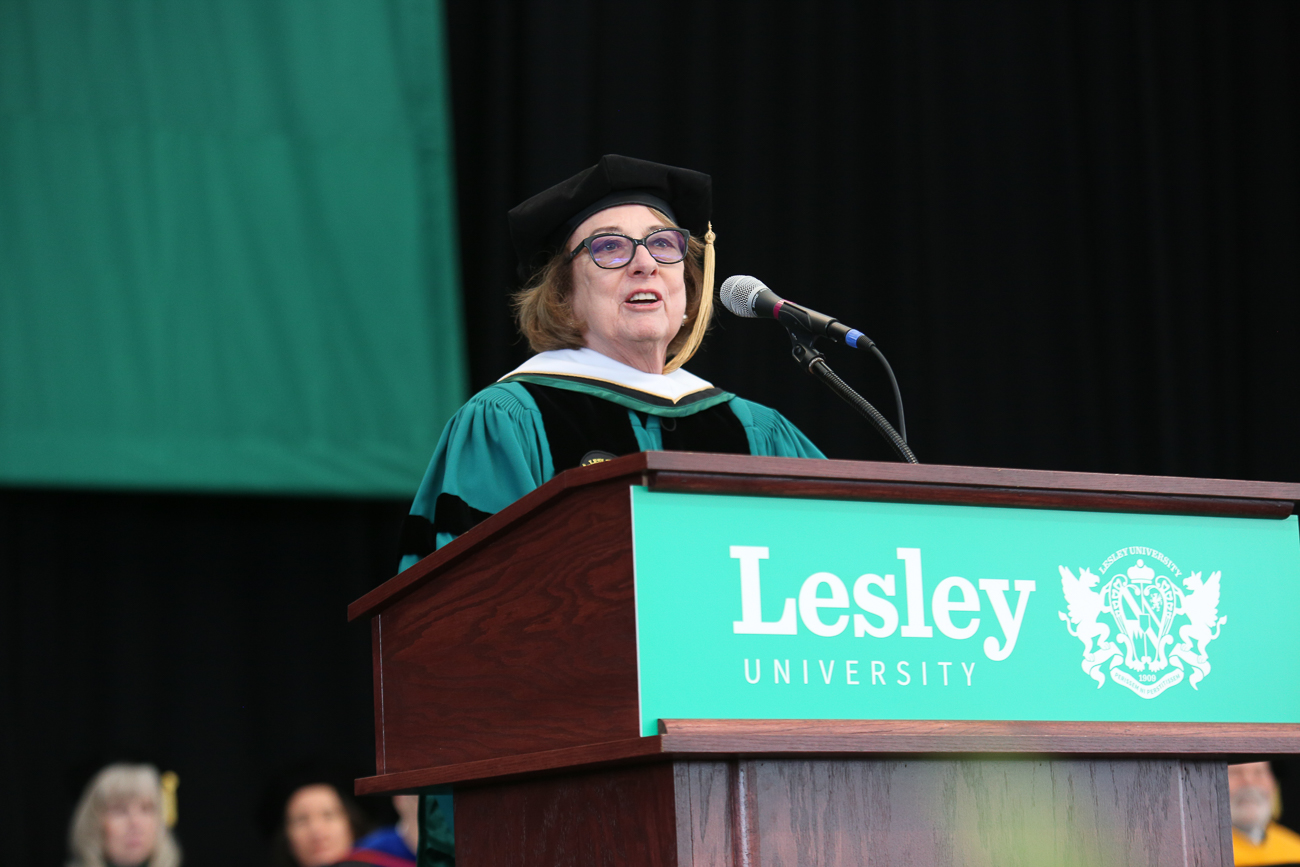 Gay Su Pinnell delivers her commencement address