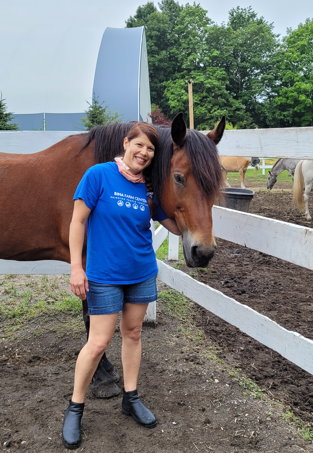 Yvonne Sierra with a horse at Bina Farm